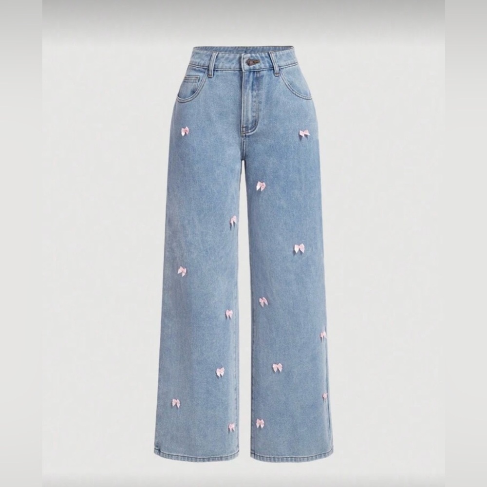 Wide Leg Light Wash Jeans with Pink Bow Embroidery - Picture 2 of 9